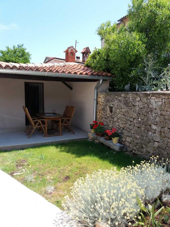 House Mergi Pomer Extérieur photo